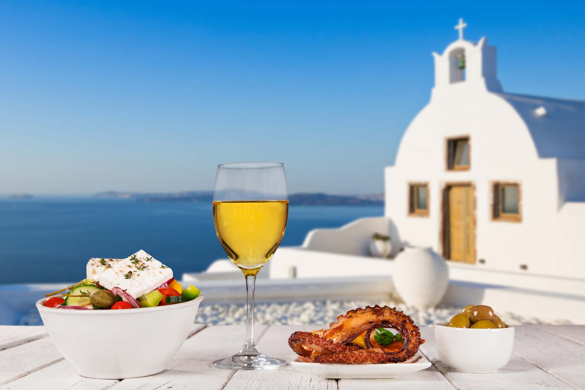 Explore Santorini: the top things to do, where to stay & what to eat