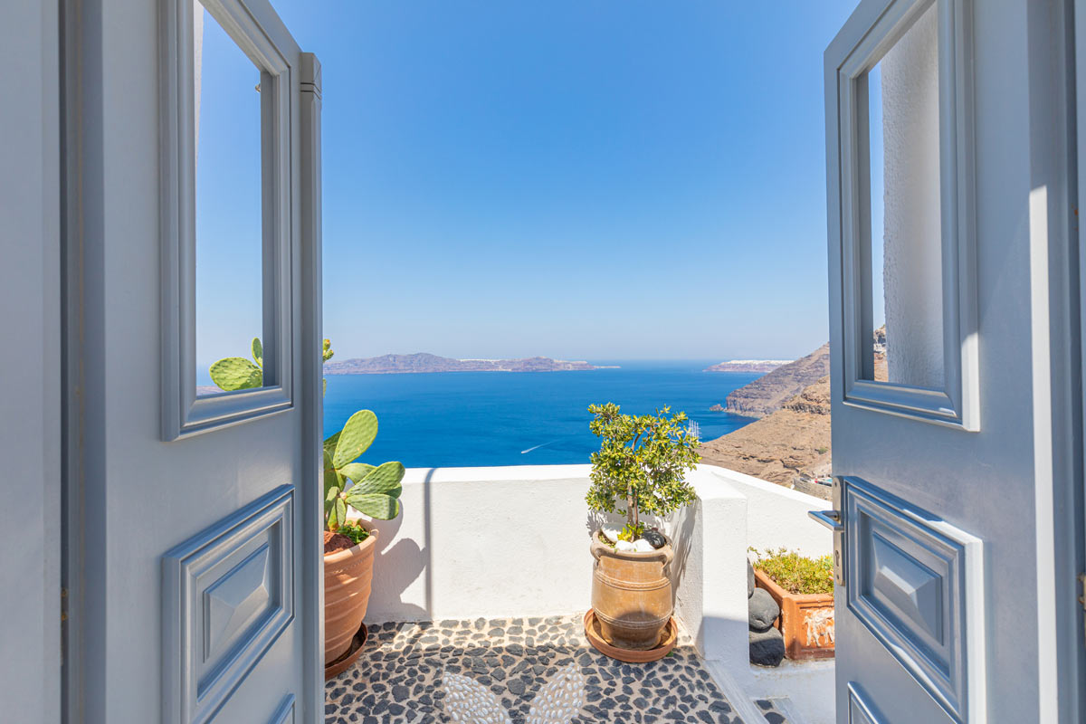 best hotel deals on santorini