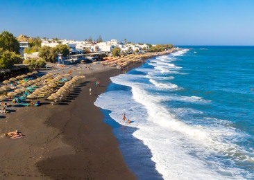 Top 10 Beaches On Santorini