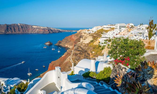 A Santorini Holiday During & After COVID-19