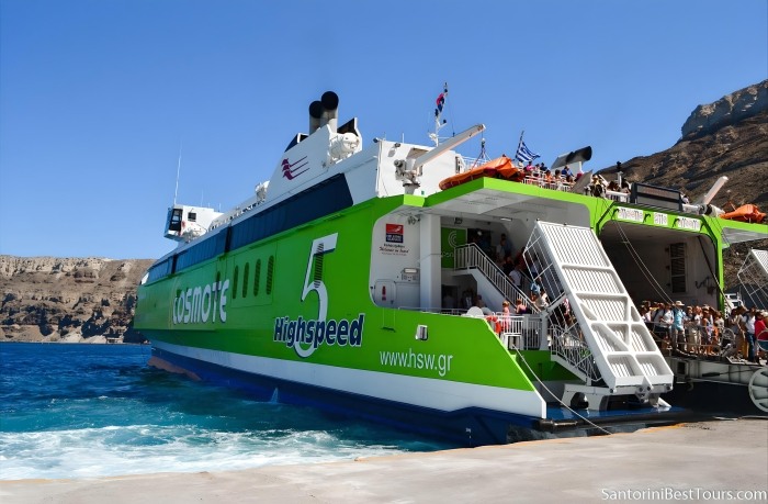 Highspeed Ferry Santorini Port