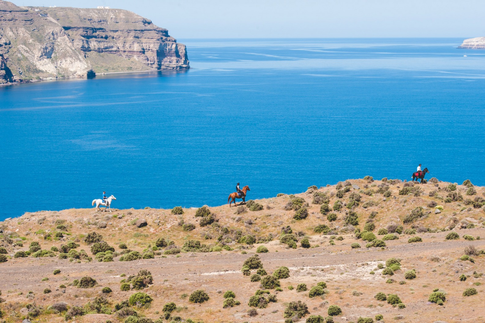 Santorini horse riding caldera