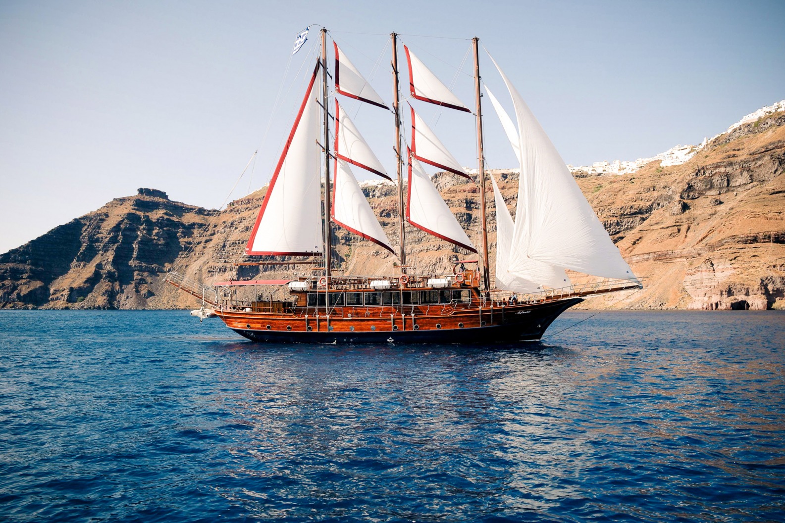 Santorini volcano tour